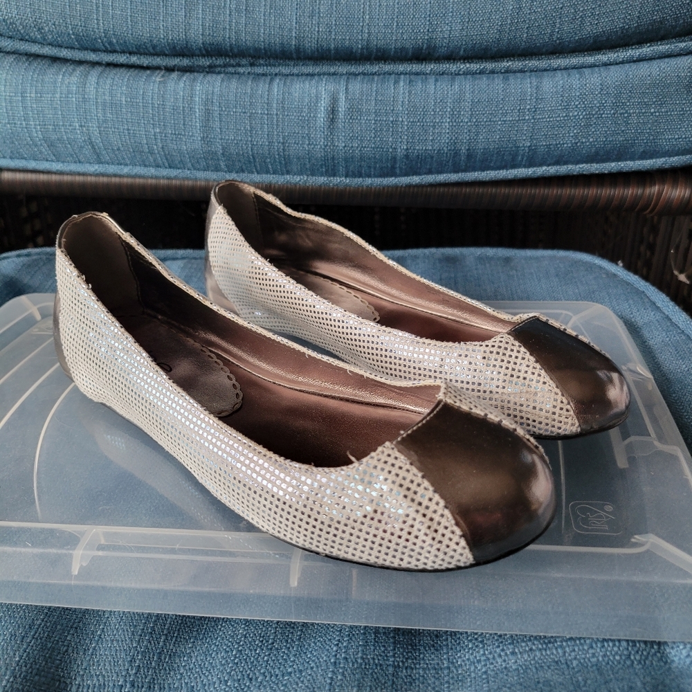 bebe silver flats size 5